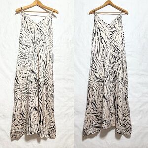 Socialite Black and Cream Maxi Dress XS